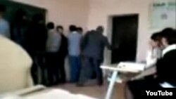 Архивное фото. Избиение школьника