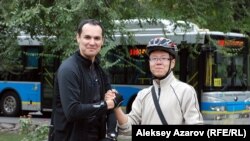 Мои сокомандники: Малик из Узбекистана и Ян Лэ (Алексей) из Китая. Алматы, 13 сентября 2015 года.