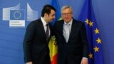 Premierul Chiril Gaburici şi preşedintele Comisiei Europene Jean Claude Juncker, la Bruxelles, 16 martie 2015