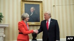 Тереза Мей і Дональд Трамп 