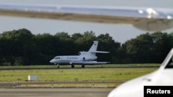 Netherlands - An airplane believed to be carrying war crimes suspect Ratko Mladic is seen after it landed at Rotterdam Airport 31May2011.