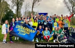 Учасники марафону в Амстердамі, 13 жовтня 2024 року