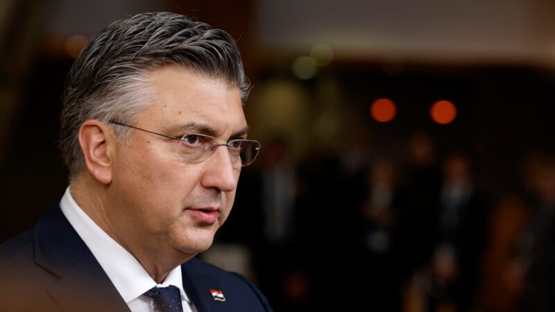 Pllenkoviq takohet me shefin e inteligjencës ushtarake për rastin e dy të arrestuarve për spiunazh