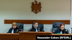 Din octombrie 2025 dosarul lui Plahotniuc este examinat de completul de judecată: Ana Cucerescu, Sergiu Stratan, Olga Bejenari.