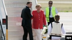 Ангела Меркельне Молдова премьер-министры Владимир Филат каршы алды