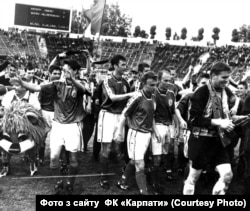 Один із найпам’ятніших сезонів «Карпат», в якому команда здобула бронзові медалі, 1998 рік