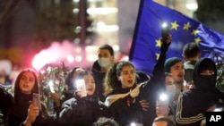 Protesta në Tbilisi, Gjeorgji, kundër ligjit për "agjentët e huaj", mars 2024.