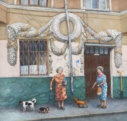 Dve penzionerke zastale da razgovaraju u čuvenoj moskovskoj ulici Arbat.