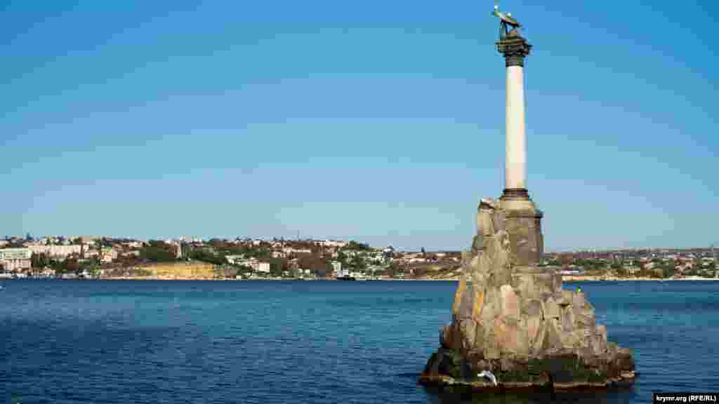 Символ Севастополя &ndash; пам&#39;ятник затопленим кораблям