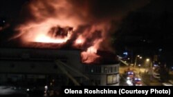 Пожежа в кінотеатрі «Жовтень», 29 жовтня 2014 року (фото: Олена Рощіна)