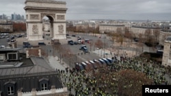 Одна из акций протеста "желтых жилетов". Париж, 8 декабря 2018 года