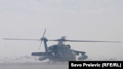 Helikopteri ameriakn i tipit Black Hawk
