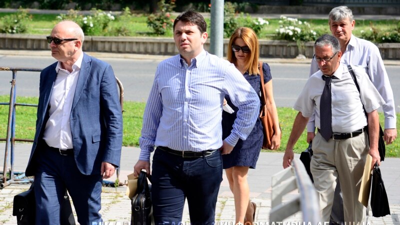 Јанакиески и Јанкулоска го осудија бегството на Груевски