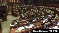 Legislativul în şedinţă plenară