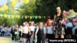 Qırımtatar ve rus tillerinde ders berilgen Bağçasaray umumtasil mektebinde birinci zil bayramı
