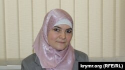 Крымская татарка Сюзанна руководит женским отделом Исламского культурного центра