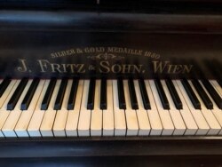 Фортепіано, за яким творив композитор