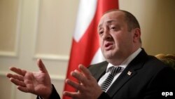 В грузинском отделении Transparency International призвали президента не игнорировать свои конституционные обязанности