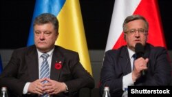 Петр Порошенко и Бронислав Коморовский на праздновании годовщины окончания Второй мировой войны в Гданьске 