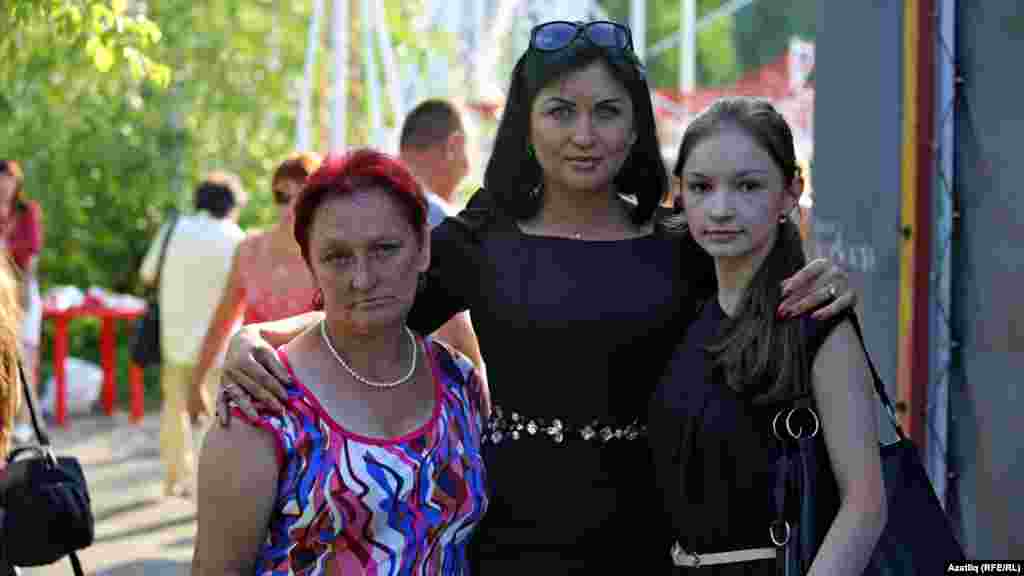 Илсөя Бәдретдинова яратып тыңлаучылары белән