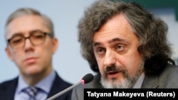 Alexander Verkhovsky, head of SOVA Center for Information and Analysis, speaks at a news conference in 2019.