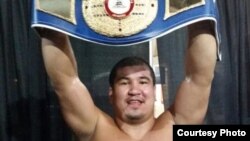 WBA/NABA US yo‘nalishi bo‘yicha o‘ta og‘ir vazndagi chempion Ahror Muralimov.