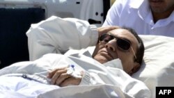 Hosni Mubarak derisa ishte i shtrirë në spital