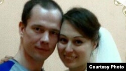 Jailed Russian activist Ildar Dadin and his wife Anastasia Zotova