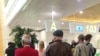 Возвращающихся из Турции туркменских граждан допрашивают в аэропорту Ашхабада