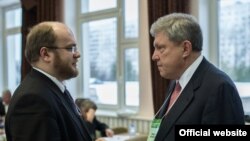 Александр Гнездилов и Григорий Явлинский