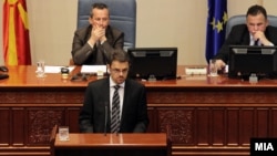 Архивска фотографија: Министерот за финансии Зоран Ставрески зборува на собраниска седница за ребаланс на буџетот на 29 мај 2012 година.