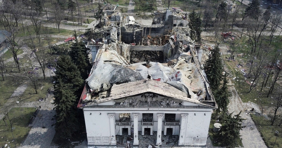 У Маріуполі відкривають драмтеатр на місці воєнного злочину