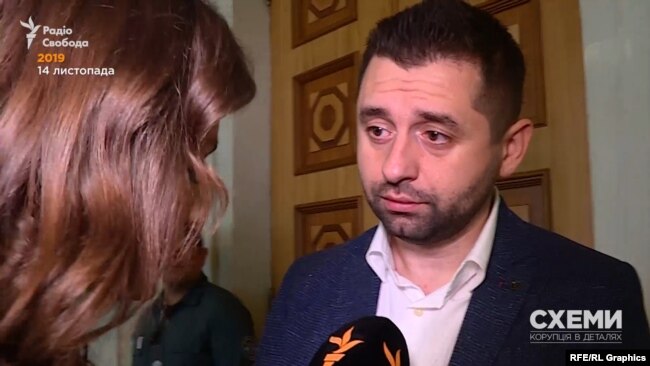 Наступного після публікації дня знімальна група Радіо Свобода знову звернулася до Арахамії за коментарем Наступного після публікації дня знімальна група Радіо Свобода знову звернулася до Арахамії за коментарем