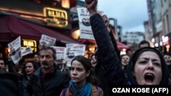 Protesters demonstrate against the Turkish referendum result in the Besiktas district of Istanbul on April 17. 