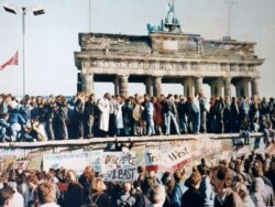 Падіння Берлінського муру, 9 листопада 1989 року