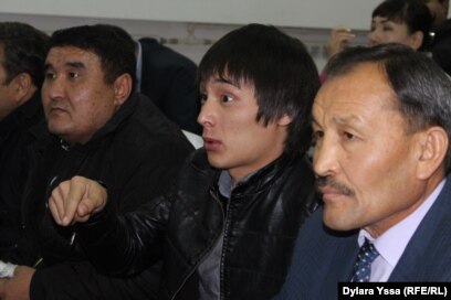 Күйеуі жоқ кезде асүйде жыныстық қатынас