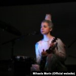 FNT 2019, Cristina Juncu în „IONA”