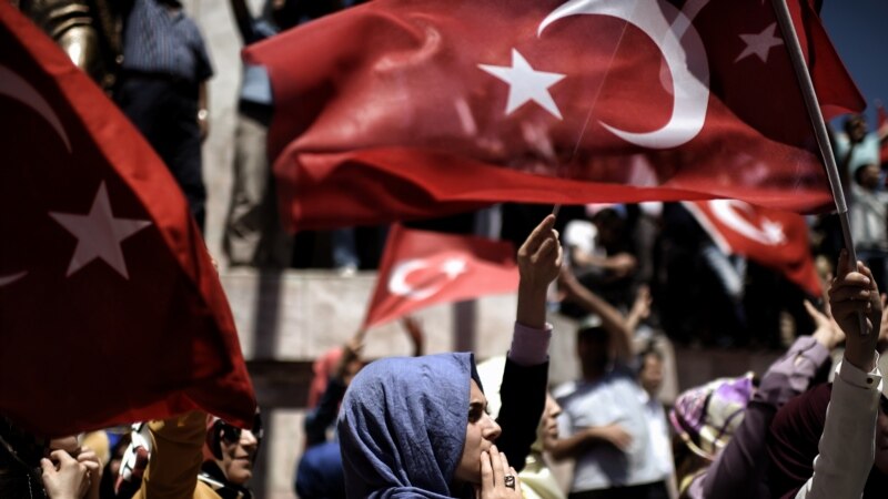 Kosova në mes të Perëndimit dhe Turqisë për Lëvizjen e Gulenit 