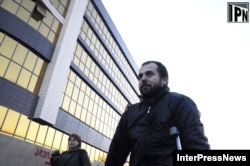Akhmed Chatayev leaving a Tbilisi court on December 6, 2012.