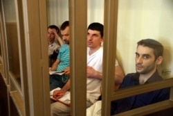 Руслан Зейтуллаев, Рустем Ваитов, Нури Примов, Ферат Сайфуллаев в зале суда, 2016 год