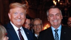 Donald Tramp (lijevo), Žair Bolsonaro (desno) i njegov predstavnik za štampu Fabio Vajngarten (drugi slijeva), Florida