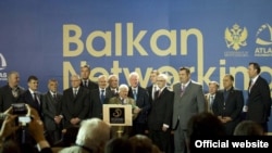 Konferencija u Bečićima kojoj je prisustvovao i Bil Klinton, maj 2011.