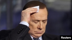 Силвио Берлускони йиллар давомида кўп марта судга тортилган.