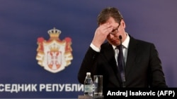 "Aleksandar Vučić (na fotografiji) sada napada sam sebe i totalno uzbunjuje javnost", ocenjuje novinarka Gordana Suša.
