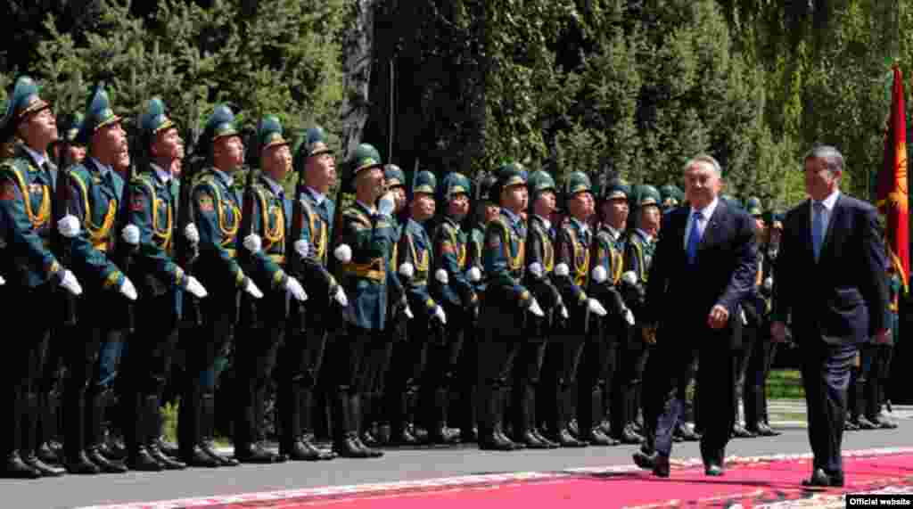 Первый государственный визит президента РК в Кыргызстан