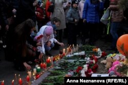 În amintirea victimelor incendiului din mall-ul de la Kemerovo, 27 maritie 2018