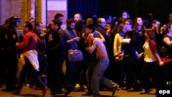 Pamje gjatë një prej sulmeve të nëntorit 2015 në Paris 