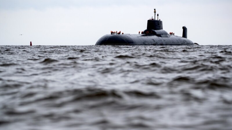 Ushtria amerikane po e vëzhgon nga afër një nëndetëse ruse 
