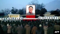 Ким Чен Ирдің қазасына арналған қаралы жиын. Солтүстік Корея, 24 желтоқсан 2011 жыл.