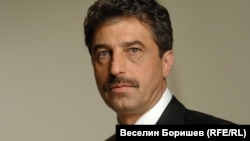 Арестуваният Лазар Карадалиев представлява Цветан Василев по делото за източването на КТБ